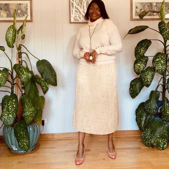 ✨ H&M✨ Gold Pleated Midi Skirt W/Elastic Waistband - Picture 9 of 11